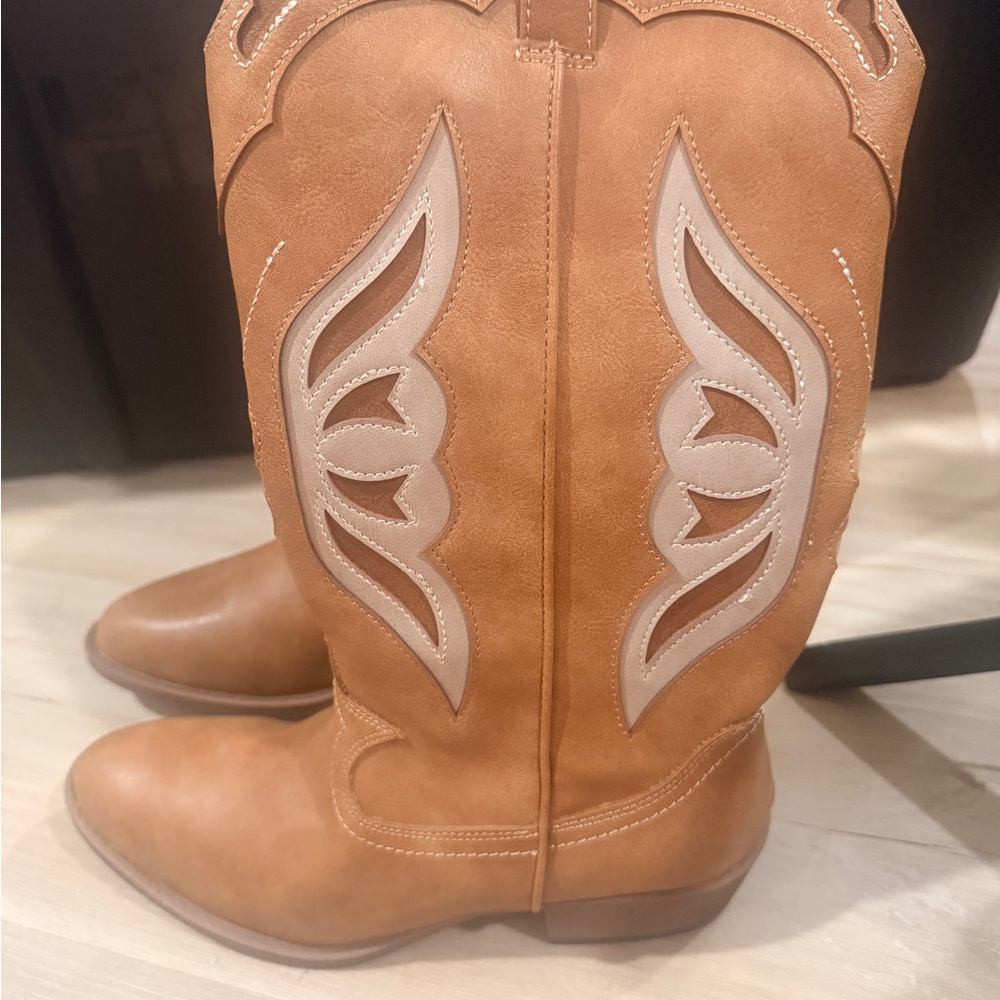 Steve Madden Tan Heeled Boots
